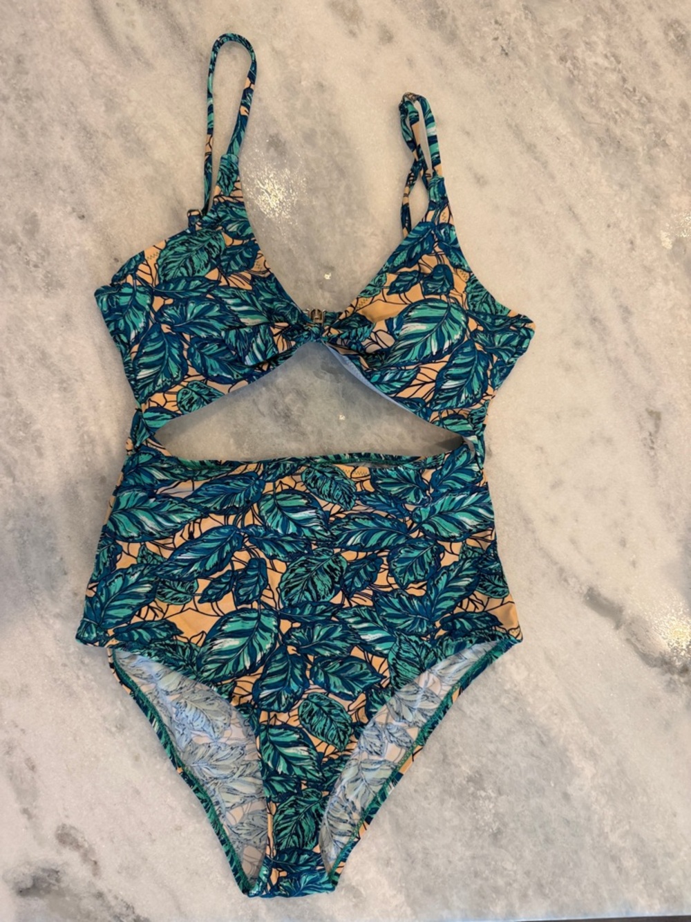 Cupshe Women’s One-Piece Swimsuit with Cutout - Small